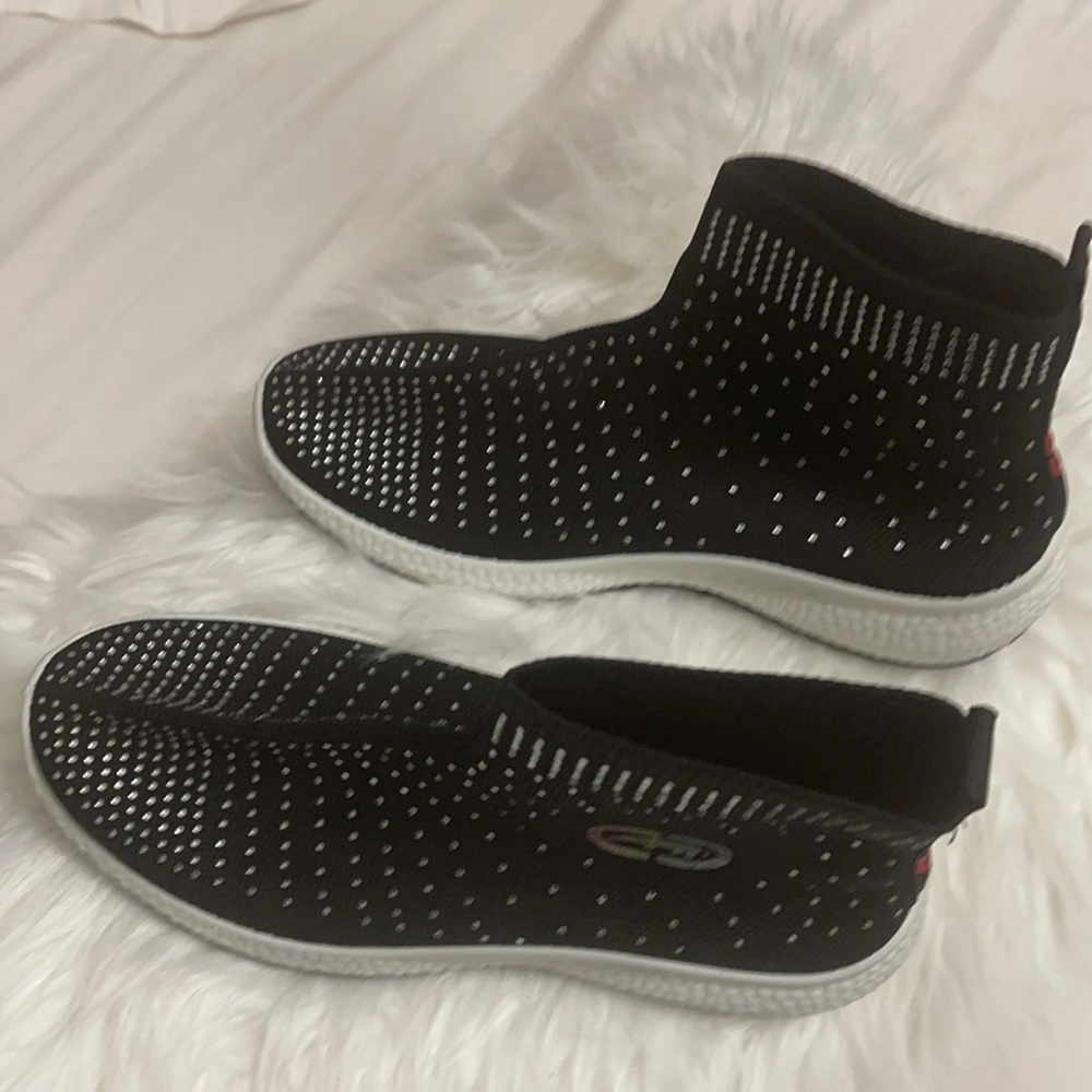 Studded Glitter shoe 👟 for women 😘